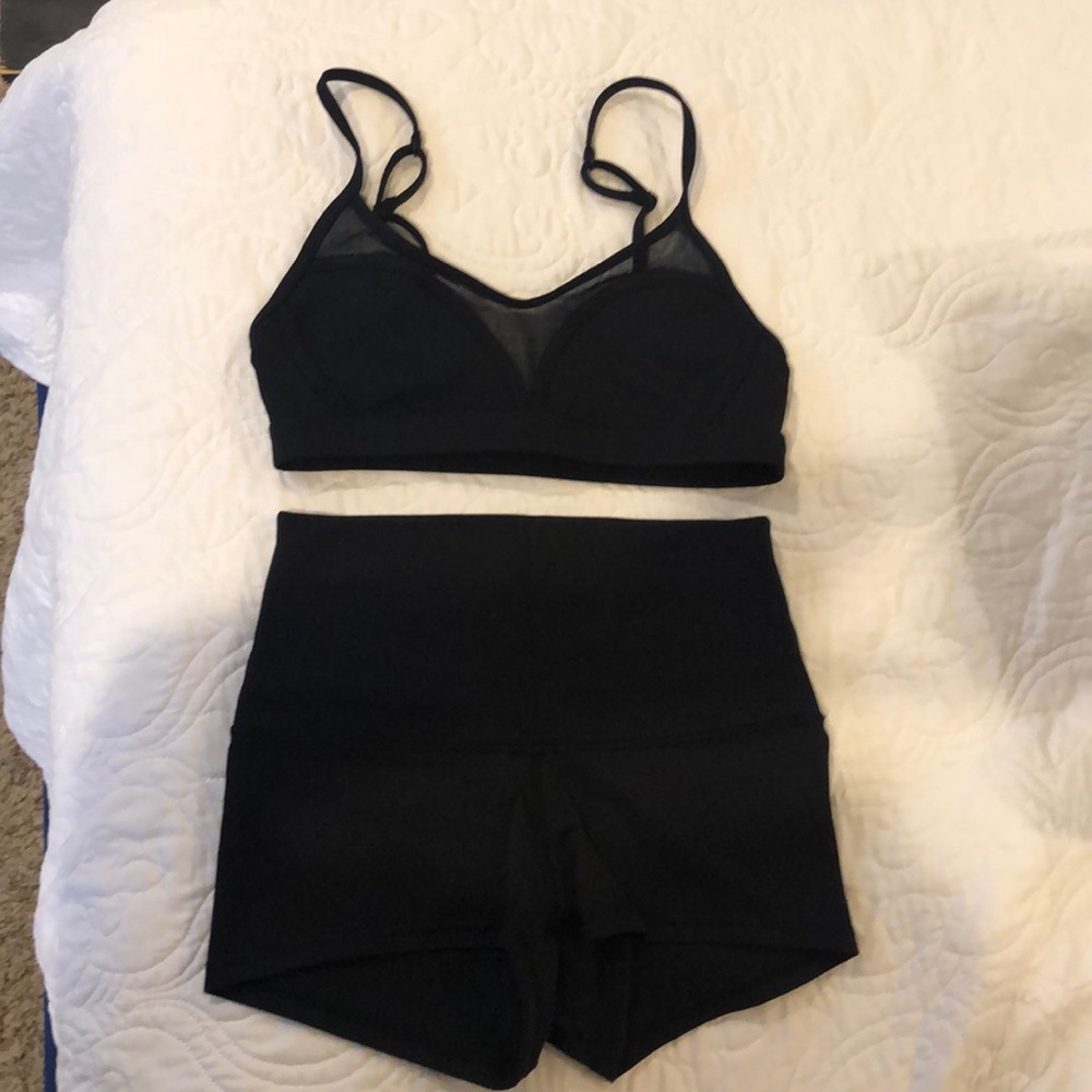 Sz 6 & 4 Black Lululemon Outfit